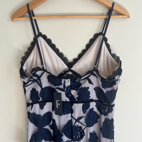 Lulu’s Navy Alluring Dream Maxi Formal Dress Sz M NWT - Picture 8 of 12